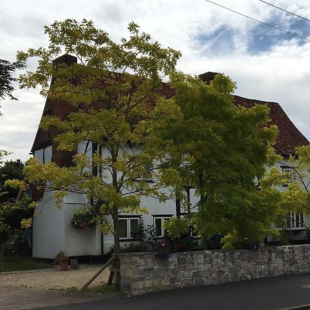 Heathrow Cottages Staines-upon-Thames Bagian luar foto